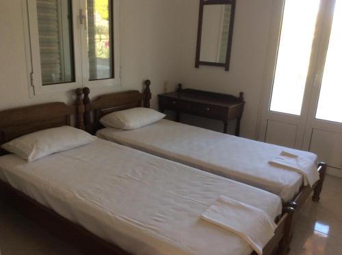  Spetses-Agioi Anargyroi-Giannis in Spetses