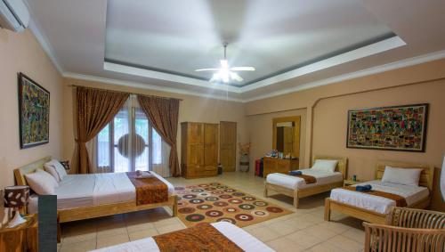 ADA WAKTU Bed & Breakfast near Hutan Pinus Bukit Becici