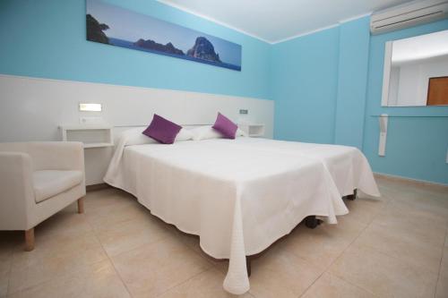 Hostal Costa Blanca chambre d'hôte Es Cana