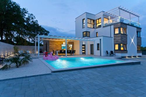 ทัศนียภาพภายนอกโรงแรม, Wellness & Spa, Villa STELLA - heated pool, facilities for children, close to beaches and the sea, M in เมดูลิน