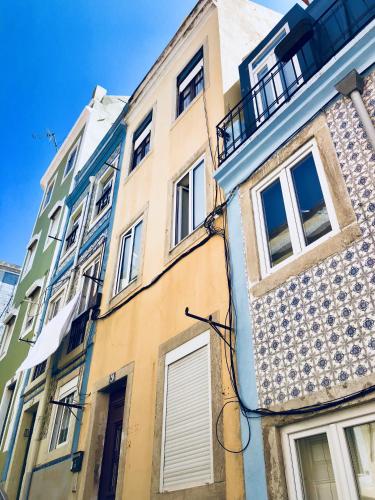 Central Lisbon Panoramic View Apartment