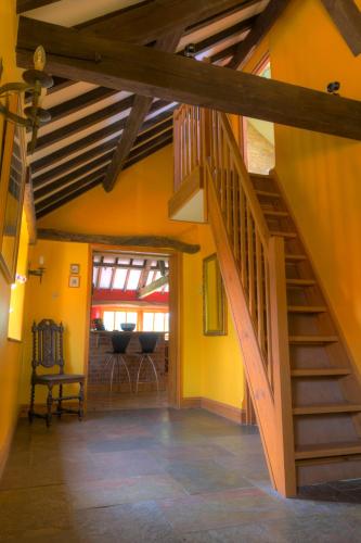 Courtyard Barn cottage Marham Castle
