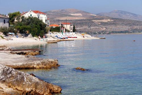 Apartments by the sea Arbanija, Ciovo - 16117, Trogir (Foto 7)