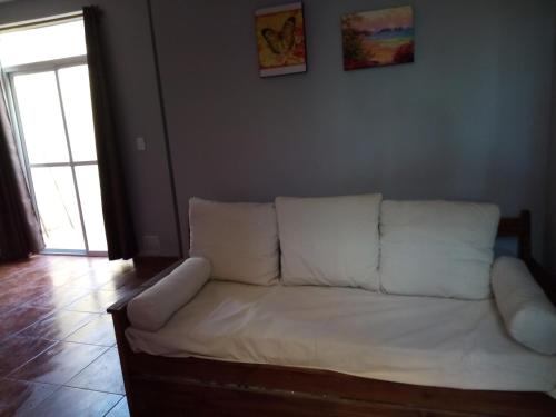 Los Nietos hospedaje near Gov. Francisco Gabrielli International Airport