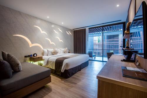 room detail thumbnail 0