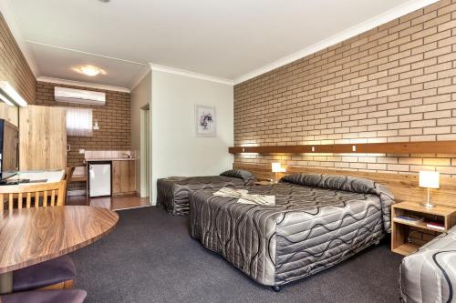 Holbrook Town Centre Motor Inn in Χόλμπρουκ