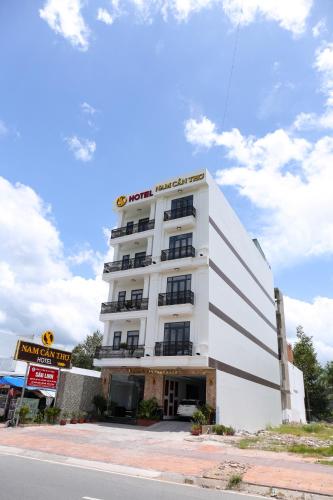 NAM CẦN THƠ HOTEL - 숙소 외관