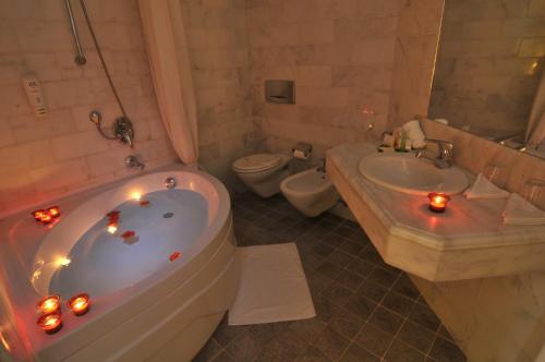 Fürdőszoba, Hotel Karia Princess in Eskicesme