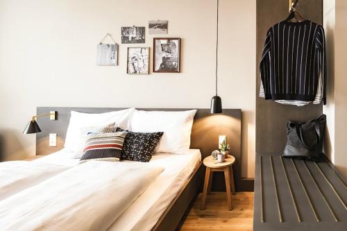 1 queen bed