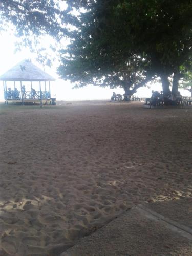 Barefoot Guest House
