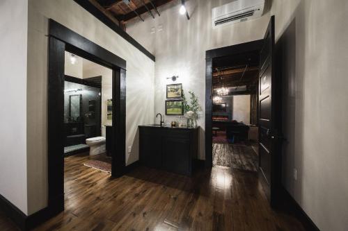GunRunner Boutique Hotel in ฟลอเรนซ์ (AL)