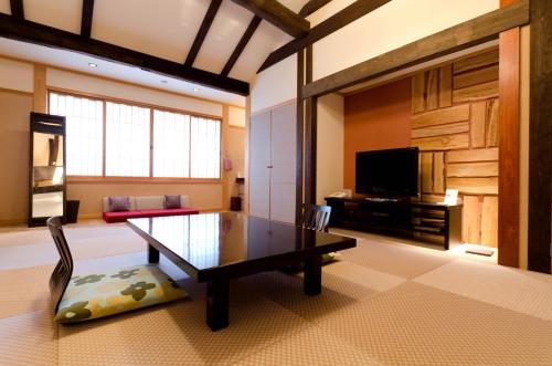 Japanese-Style Room