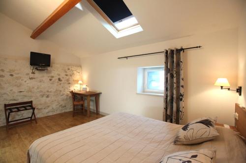 1 queen bed