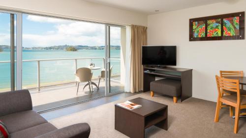 Junior Suite with Harbour View