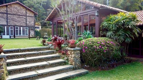 Zunanjost, Fachoalto Budget in Fazenda Inglesa