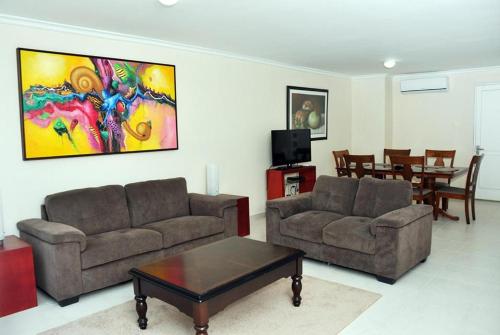 Apartamentos & Suites Pompatao
