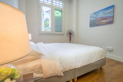 ClubHouse Residences Araldo 2BR Apartment C (Staycation Approved)