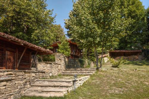 Guest Houses "Zlatna Oresha - Complex"