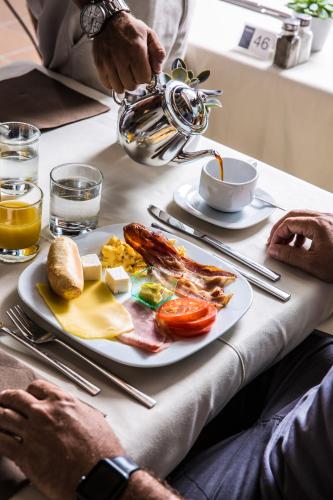 Mon Port Hotel & Spa - image 9