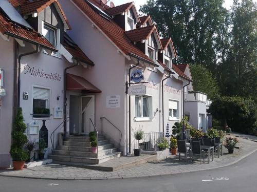 B&B Tauberbischofsheim - Landhotel Garni am Mühlenwörth - Bed and Breakfast Tauberbischofsheim