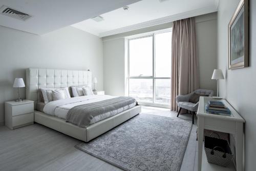 Frank Porter - Al Bateen Residence