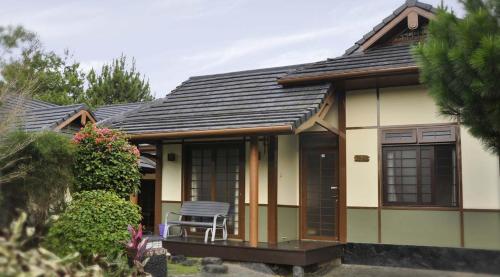 Villa Kota Bunga Ade Type Jepang - 0222