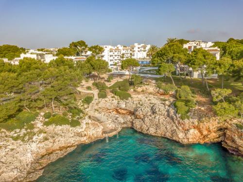 Inturotel Cala Azul - image 2
