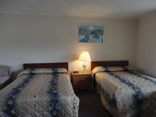 2 double beds
