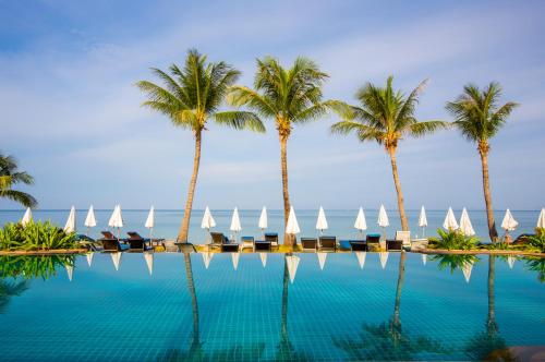 Swimming pool, Lanta Casuarina Beach Resort in Pra Ae Beach
