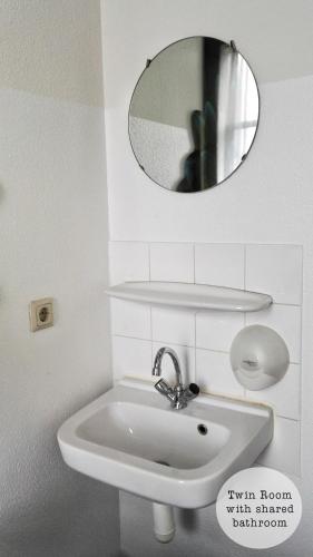 Rembrandt Square Hotel – Amsterdam, NY