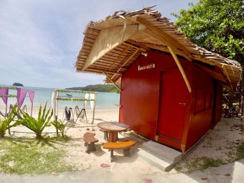 Dragon Pearl Beach Resort in Kota Belud