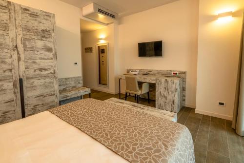 Hotel Ambassador - image 5