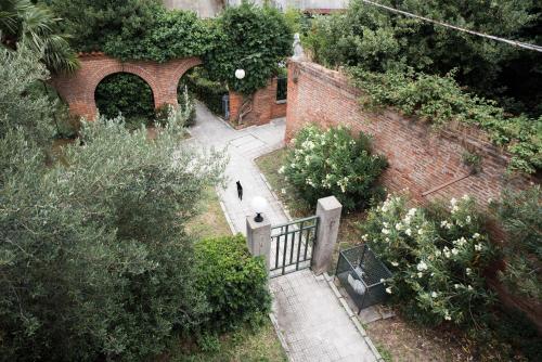 Venetian Mood: Secret Garden - image 6