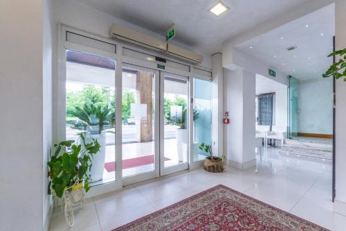 Suite Hotel Elite - image 4