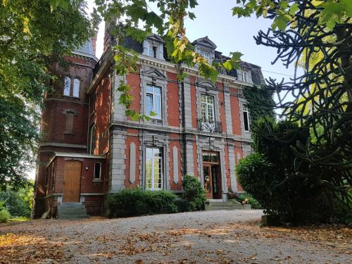 Château Lambert Hotel Restaurant Near Airport - image 14