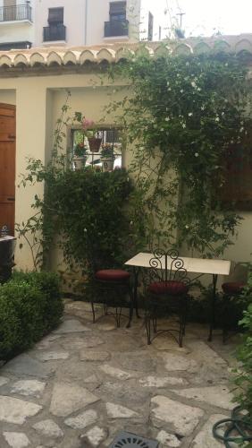 Charming Andalusian House - free parking Charming Andalusian House - free parking