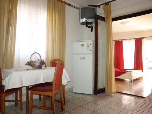 Apartments with a parking space Orebic Peljesac - 10088 - image 4