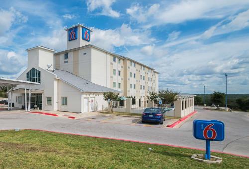 Motel 6-Marble Falls, TX - Hotel - Marble Falls