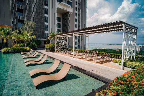 Luxury Sea View Studio @ Riviera by Pattaya Holiday Luxury Sea View Studio @ Riviera by Pattaya Holiday