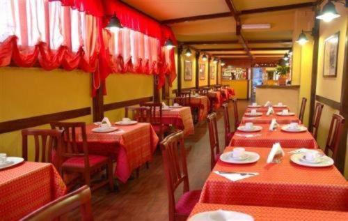 餐飲服務, 加西亞酒店 (Hotel Cassia) in 伊索拉法爾內塞