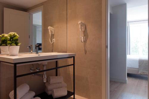 MH Apartments Central Madrid - main image