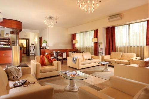 Hotel Cassia - image 4