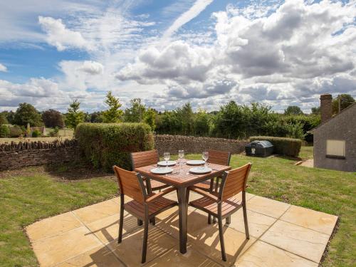 B&B Cirencester - Meadow View - Bed and Breakfast Cirencester