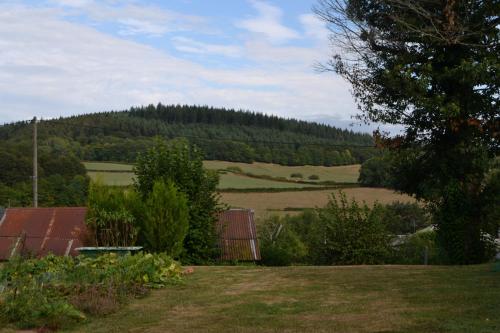 appartement dans maison, calme assuré (appartement dans maison, calme assure) in มัคนีย์ คัวร์