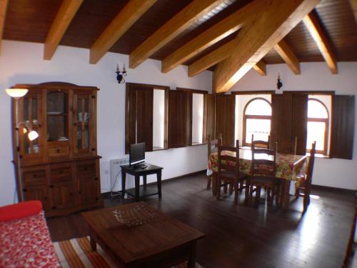  1g CASA DE LOS FERNANDEZ RAJO in Orihuela del Tremedal