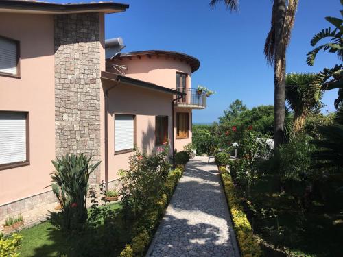  Villa Mariella, Pension in Capri Leone bei CastellʼUmberto