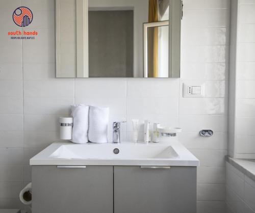 South Hands Room Type - Deluxe Double Room with Balcony