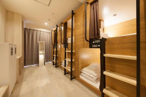 6 bunk beds