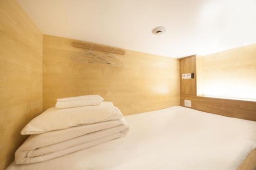 4 bunk beds