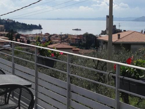  Appartamento terrazza vista Lago, Pension in Malcesine